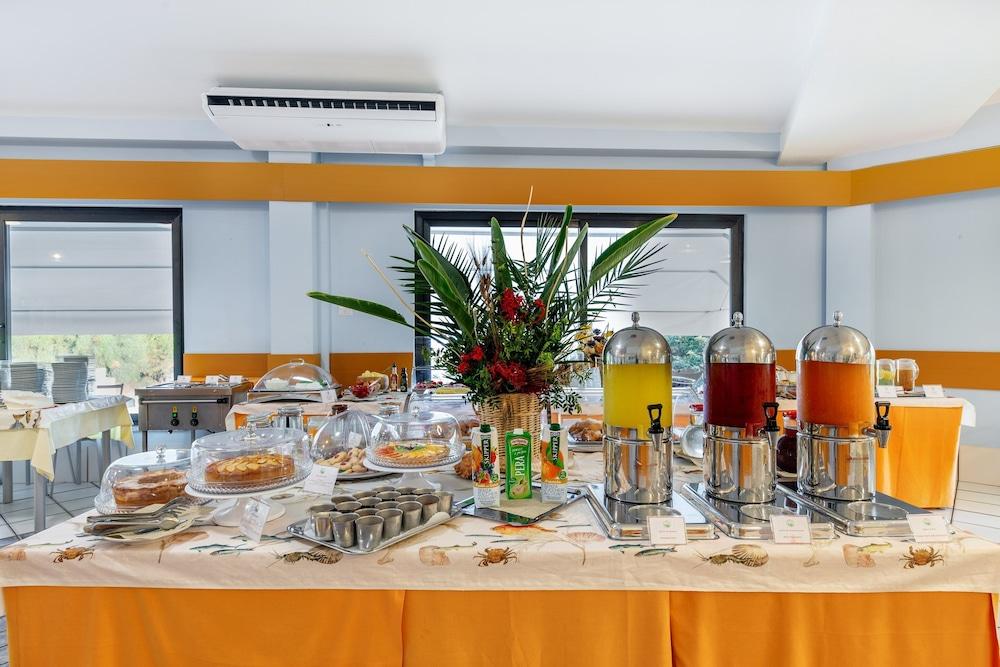 Club Hotel Residence Baiaverde Valledoria  Zewnętrze zdjęcie