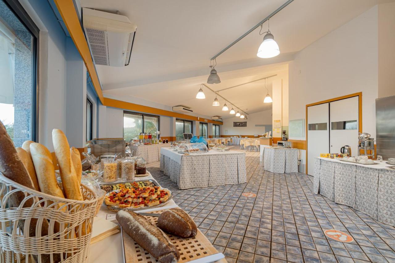 Club Hotel Residence Baiaverde Valledoria  Zewnętrze zdjęcie