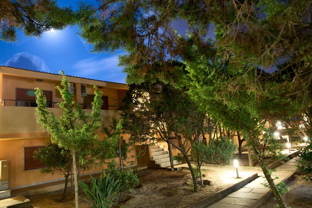 Club Hotel Residence Baiaverde Valledoria  Zewnętrze zdjęcie
